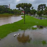 Junho trará chuva para regiões secas e, mesmo com frio, temperaturas ficarão na média